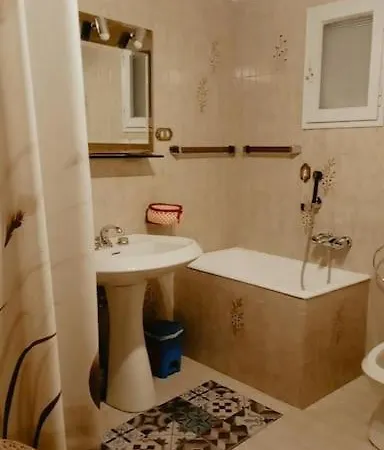 Lenta Holiday home Biassa
